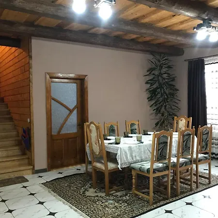 Pid Pikujem * Belasovitsa